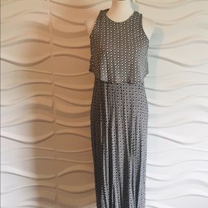 3/$18🌹🌹 Loft diamond patterned Dress